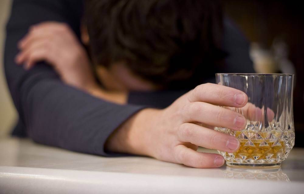 Tâm lý con trai khi say rượu
